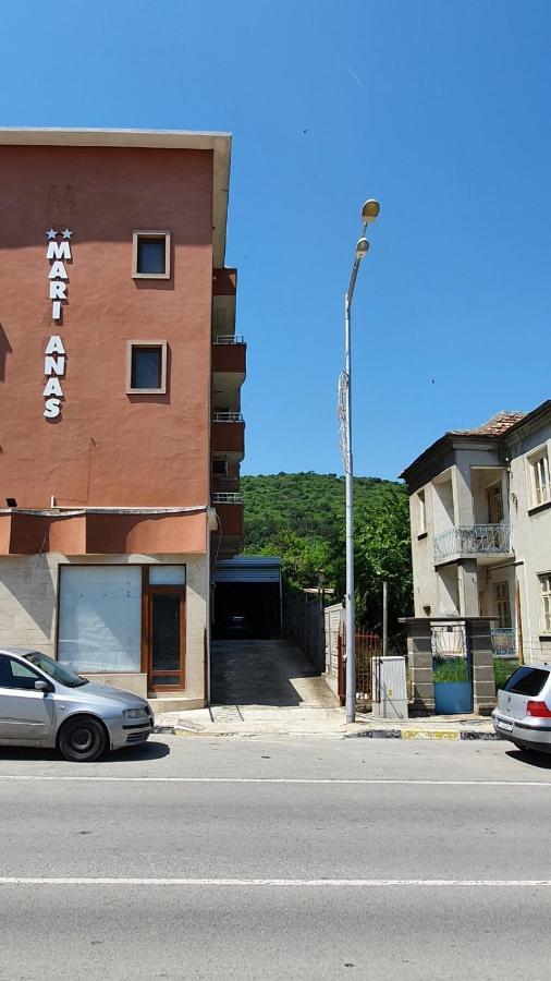 Marianas Guesthouse 오브조르 외부 사진