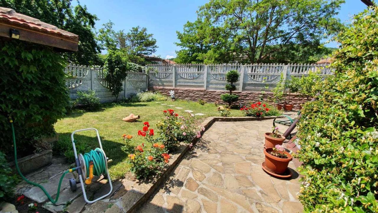 Marianas Guesthouse 오브조르 외부 사진