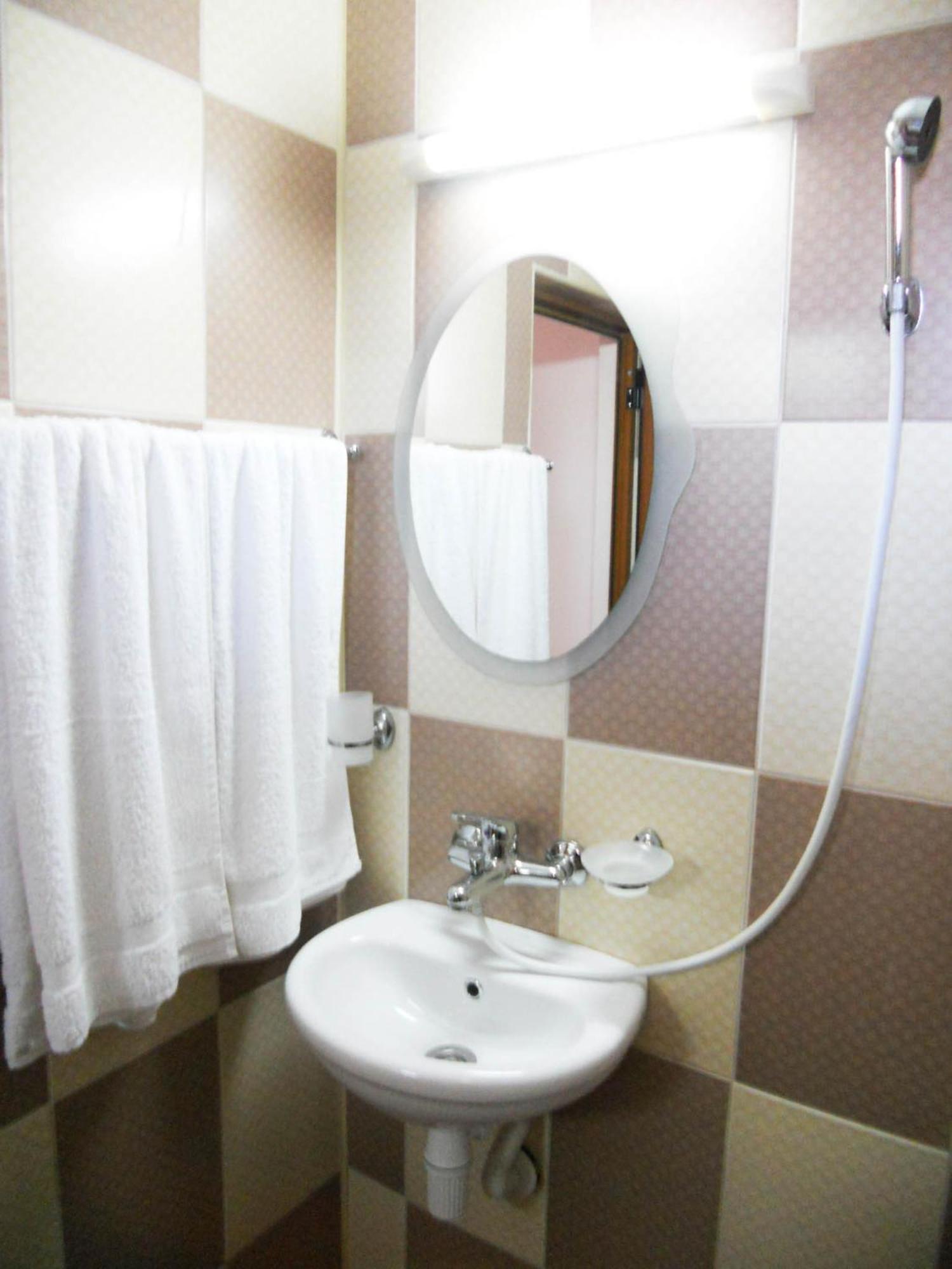 Marianas Guesthouse 오브조르 외부 사진