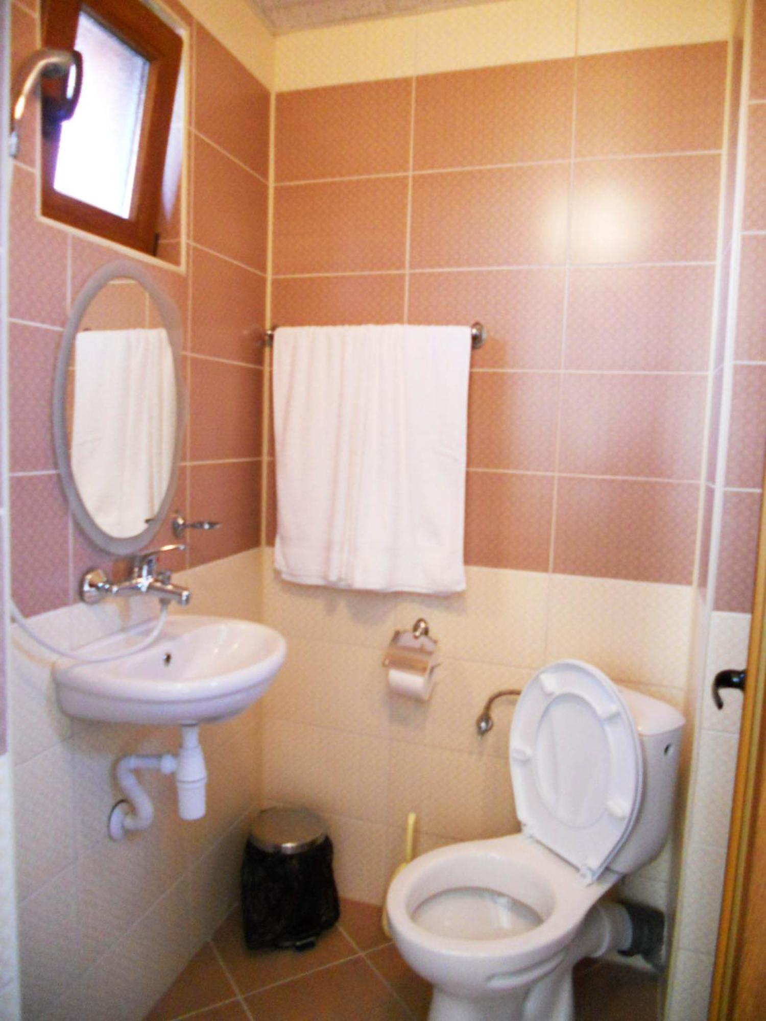 Marianas Guesthouse 오브조르 외부 사진