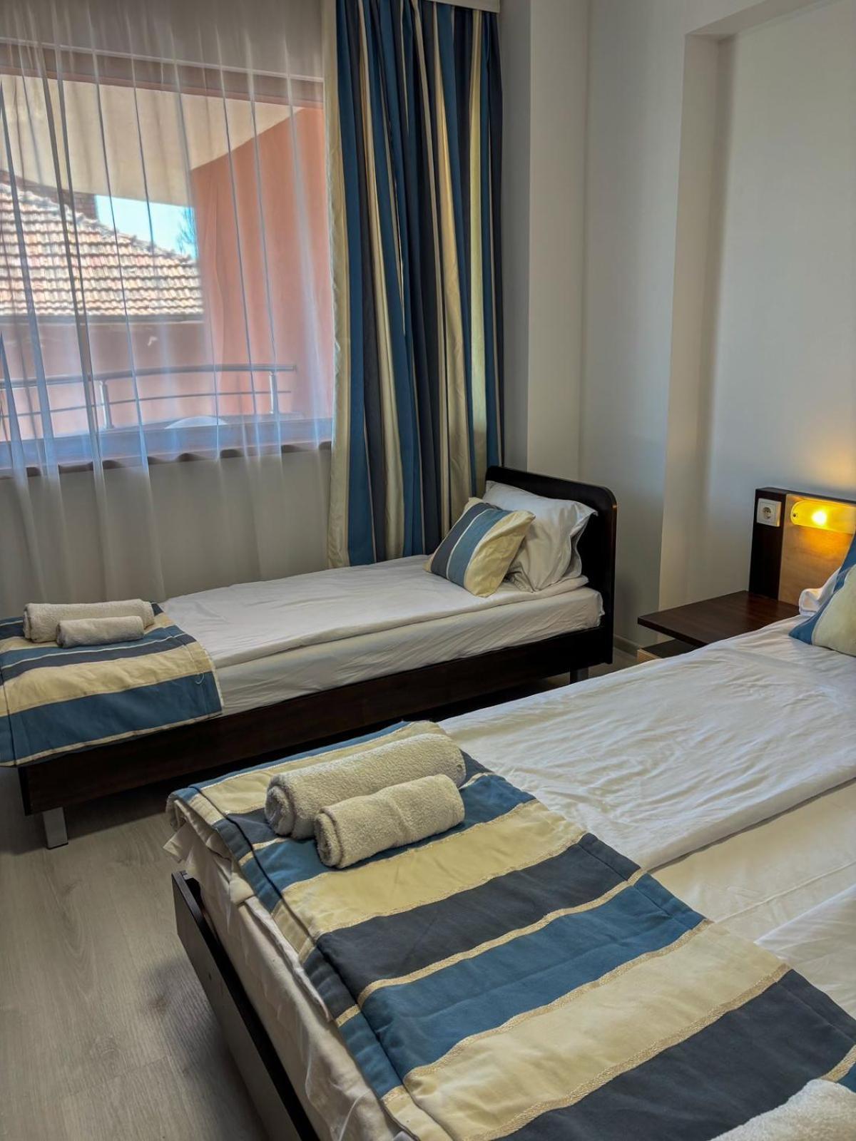 Marianas Guesthouse 오브조르 외부 사진